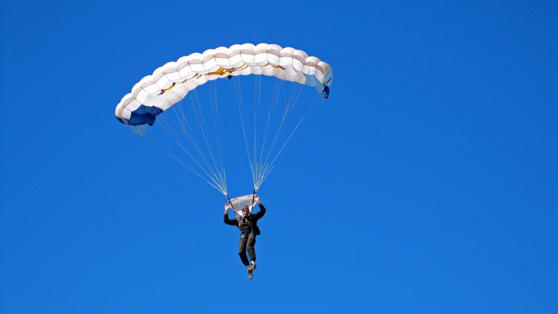 普劳德50米蝶泳夺牌时刻震撼全场，普劳德游泳